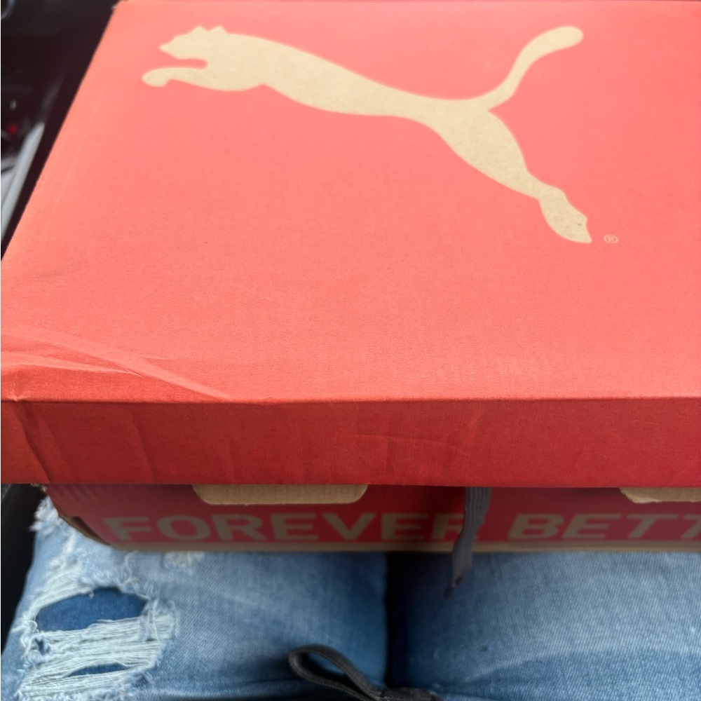 Puma sneakers size 8.5 gray with a tan gummy platform - Picture 5 of 6